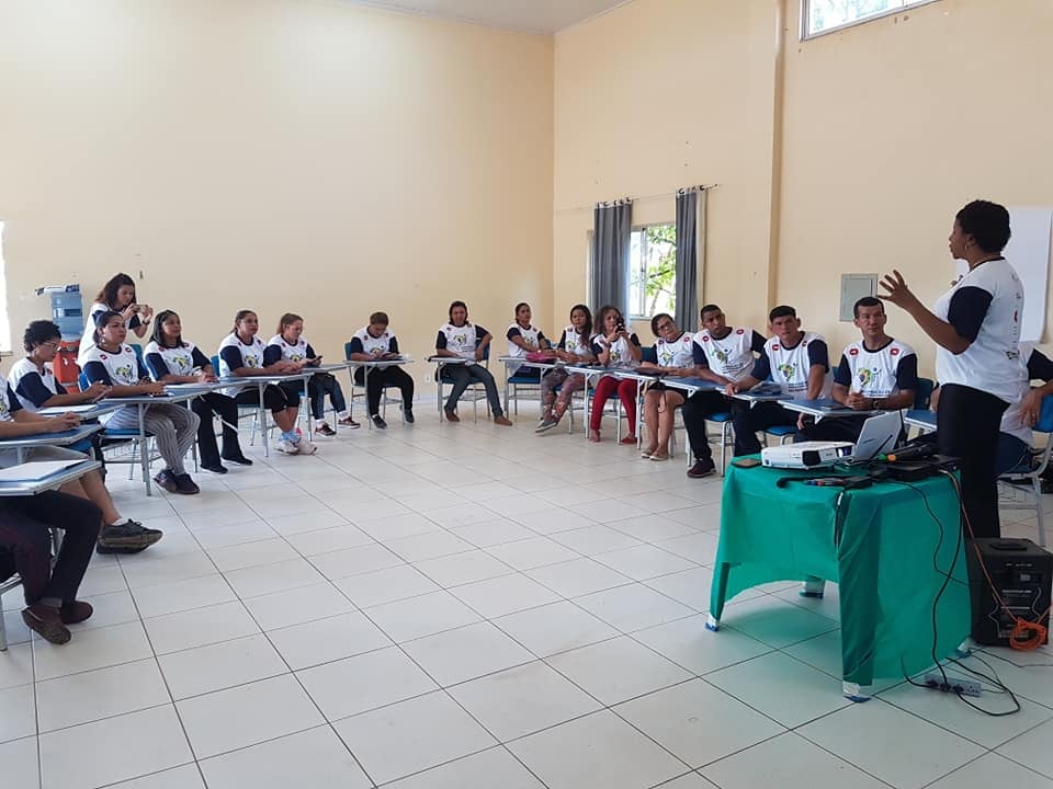 Educadores da rede pública de Laranjal do Jari, participam de formação da caravana do esporte e das artes.